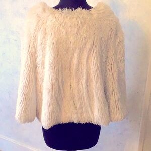 #Faux fur coat white with grey silk like LINNING, has 4 hook closures,